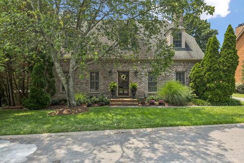 101 Wellington Park Ct, Nashville, TN, 37215-3219 | Card Image