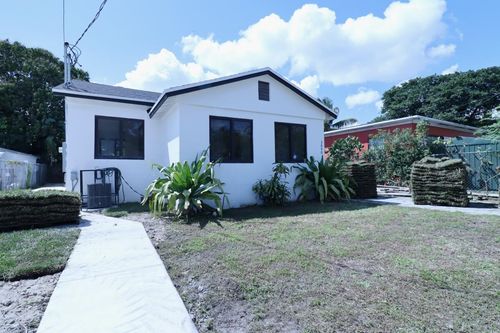 1-3040 Nw 13th Avenue, Miami, FL, 33142 | Card Image