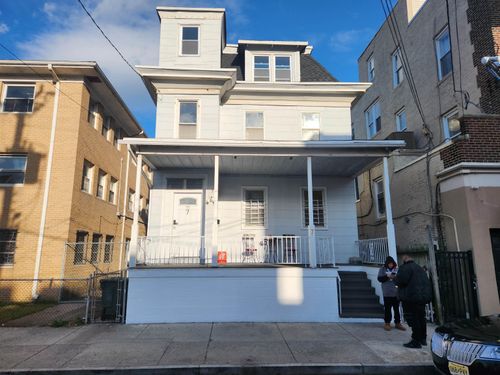 7 N Georgia Ave, Atlantic City, NJ, 08401-4007 | Card Image