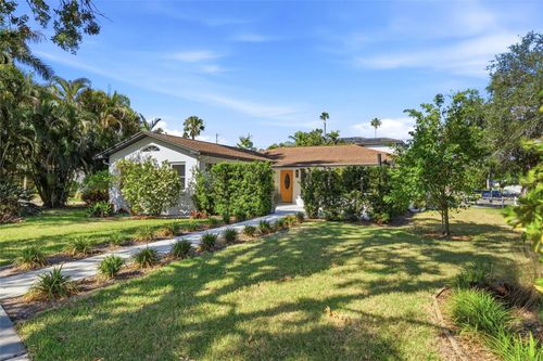 402 Erie Ave, Tampa, FL, 33606-3642 | Card Image