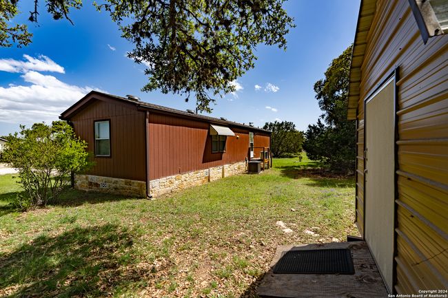 292 Pr 1517, House other with 2 bedrooms, 2 bathrooms and null parking in Bandera TX | Image 5