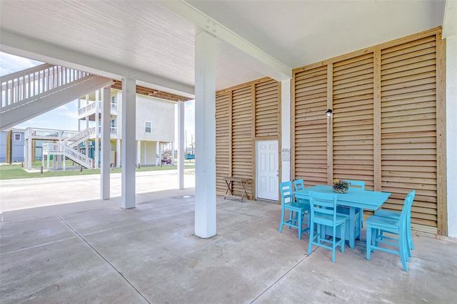 2774 Gulfview Ln, House other with 4 bedrooms, 4 bathrooms and 5 parking in Crystal Beach TX | Image 33