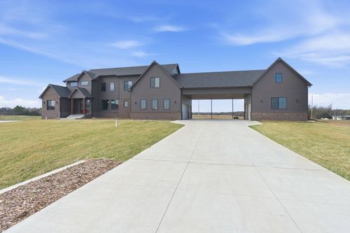 243 Thurston Ln, Derby, KS, 67037-4083 | Card Image