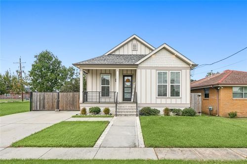 2104 Aycock St, Arabi, LA, 70032-1424 | Card Image