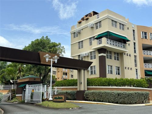 Villas de Parkville I Lopategui, Guaynabo, PR, 00969 | Card Image