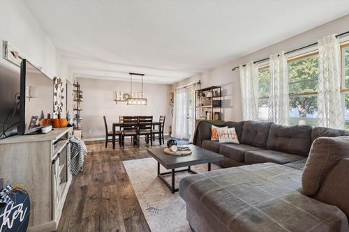 609 E Welco Dr, Montgomery, MN, 56069-9789 | Card Image