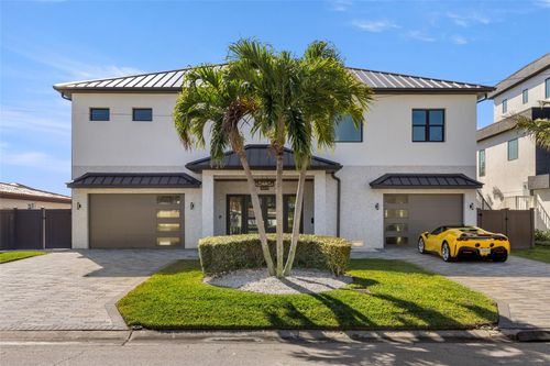 7966 1st Ave S, ST PETERSBURG, FL, 33707-1020 | Card Image