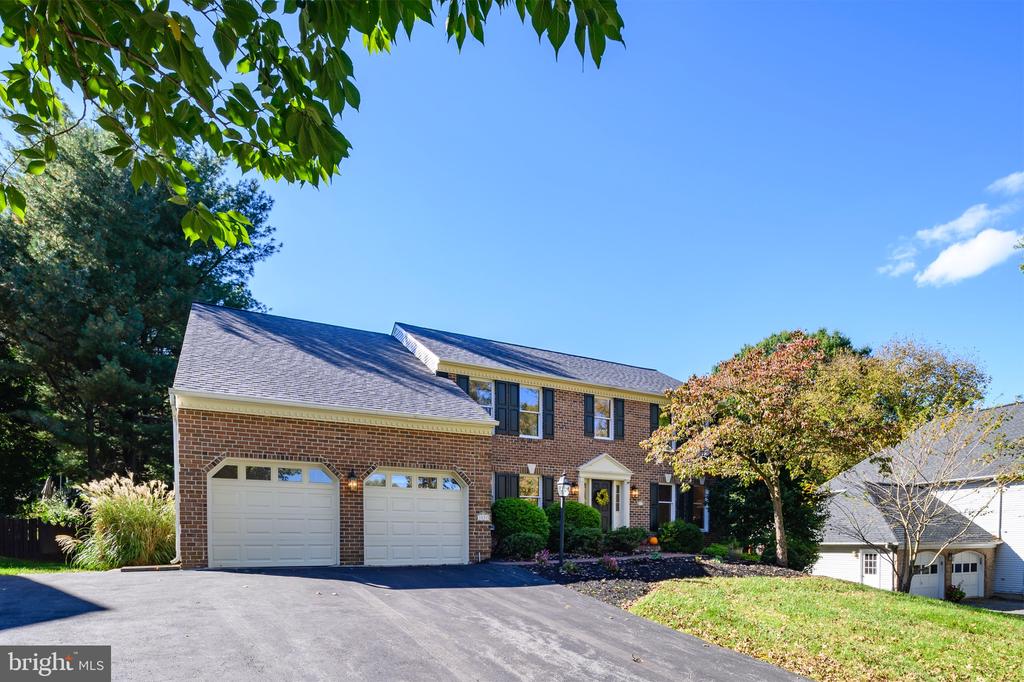 Pinehurst Ct, Ellicott City, MD 21042