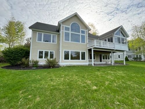 3 Falcon Ln, Meredith, NH, 03253-5658 | Card Image