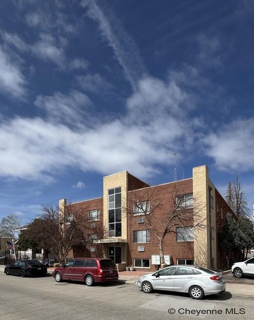 15-306 E 18th St, Cheyenne, WY, 82001-4663 | Card Image
