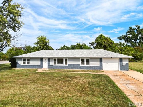 2995 Point Dr, Saint Louis, MO, 63129-5339 | Card Image