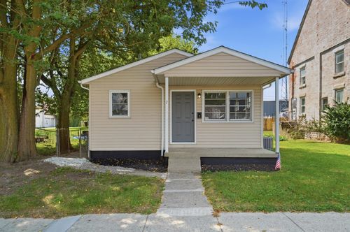 7 Maple St, Jeffersonville, OH, 43128-1048 | Card Image