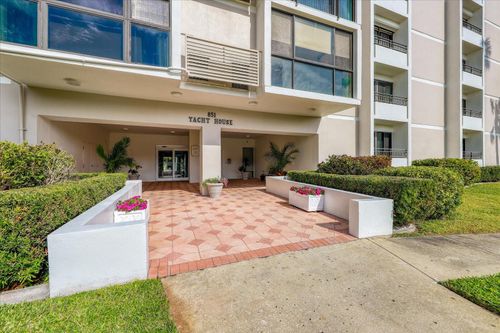 apt-201-851 Bayway Blvd, CLEARWATER, FL, 33767-2616 | Card Image