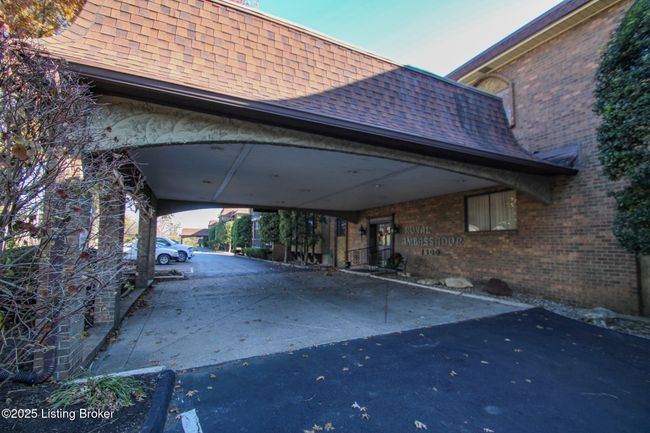 203 - 1600 Gardiner Ln, Condo with 2 bedrooms, 2 bathrooms and null parking in Louisville KY | Image 32