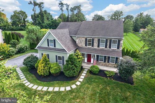 16 Michael Ct, Coatesville, PA, 19320-1264 | Card Image