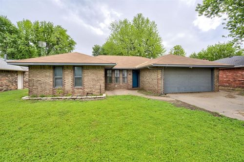 3917 Oakcrest Ave, Enid, OK, 73703-3608 | Card Image