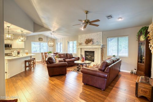 955 Rainbow View Dr, Lakeside, AZ, 85929-7095 | Card Image