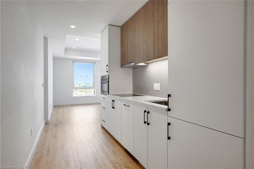 1104-741 King St W, Kitchener, ON, N2G0E9 | Card Image