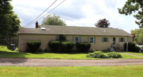 19 Vincent St, Middletown, RI, 02842-4882 | Card Image