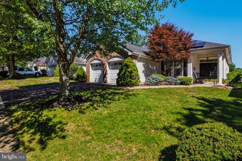 5 Greenfields Dr, LAKEWOOD, NJ, 08701-7371 | Card Image