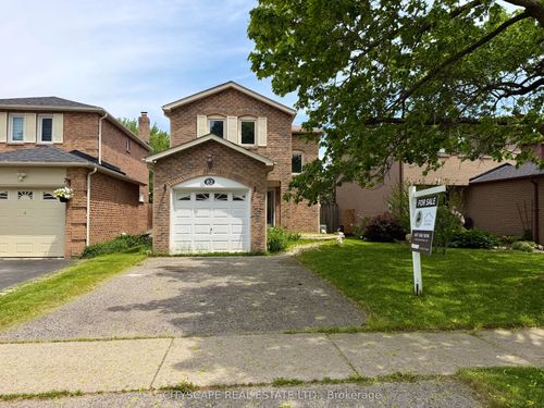 82 Chatfield Dr, Ajax, ON, L1T2J9 | Card Image