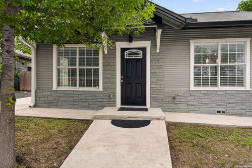 210 Dumoulin, San Antonio, TX, 78210 | Card Image