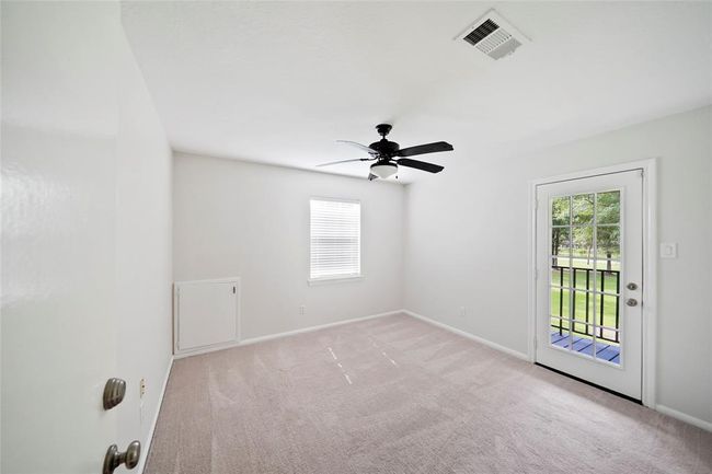 Upstairs bedroom with access to terrace | Image 28