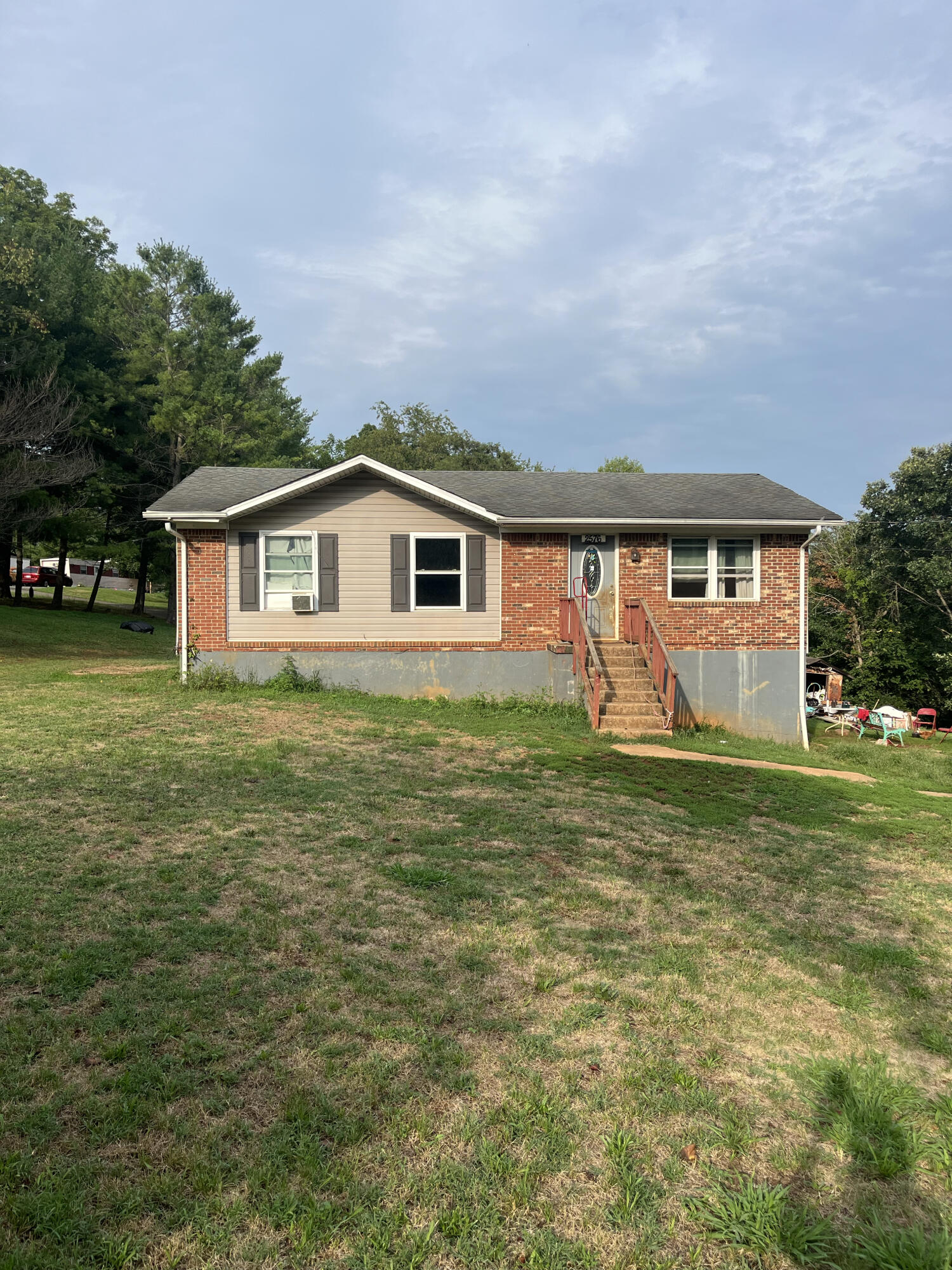 Hill Ave, Roanoke, VA 24014