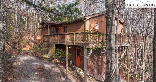 844 Laurel Cir E, Deep Gap, NC, 28618-9671 | Card Image