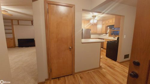 1012 E Corning St, Red Oak, IA, 51566-2002 | Card Image