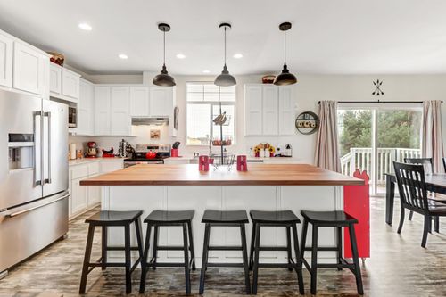 6955 William Ln, Lincoln, CA, 95648 | Card Image