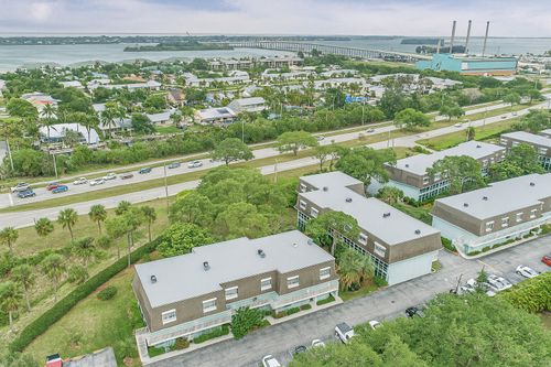 206-1901 Indian River Blvd, Vero Beach, FL, 32960-4263 | Card Image