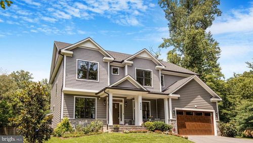 9206 Fernwood Rd, BETHESDA, MD, 20817-3316 | Card Image