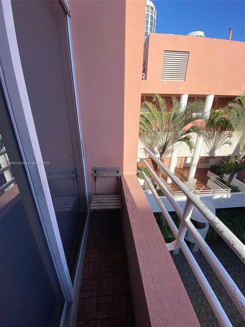 apt-433-2801 Florida Ave, Miami, FL, 33133-1904 | Card Image