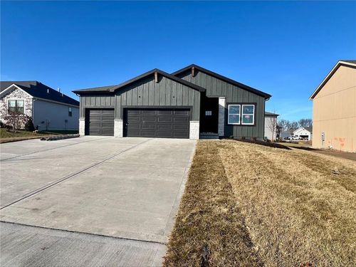 19622 Barstow St, Spring Hill, KS, 66083-8472 | Card Image