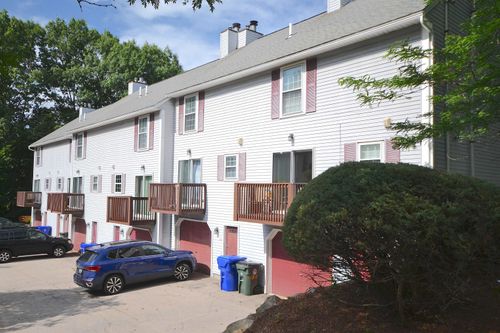 1-80 Beech Hill Ave, Manchester, NH, 03103-5875 | Card Image