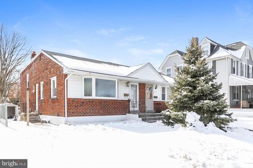 514 8th Ave, FOLSOM, PA, 19033-2020 | Card Image