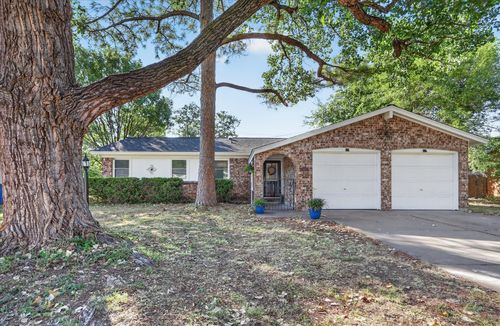 441 Nathan St, Burleson, TX, 76028-5918 | Card Image