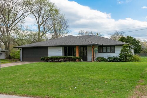 17370 Parker Drive, South Bend, IN, 46635-1251 | Card Image