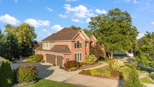 2131 White Oak Ln, Highland, IN, 46322-3547 | Card Image