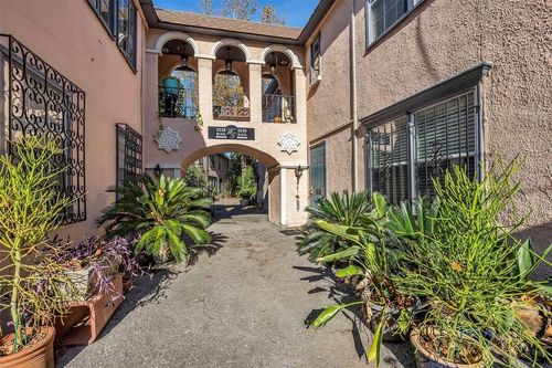 10-5238 Arboles Dr, Houston, TX, 77035-2849 | Card Image