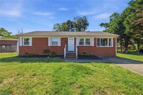 910 Thornbriar Court, Hampton, VA, 23661 | Card Image