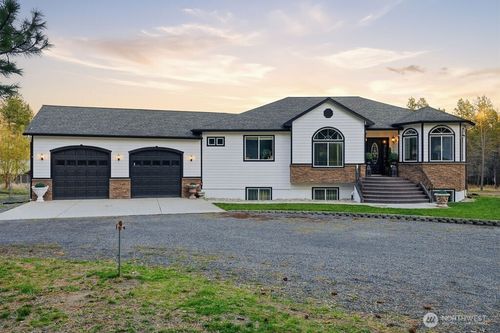 28302 N Mill Ln, Deer Park, WA, 99006-5123 | Card Image