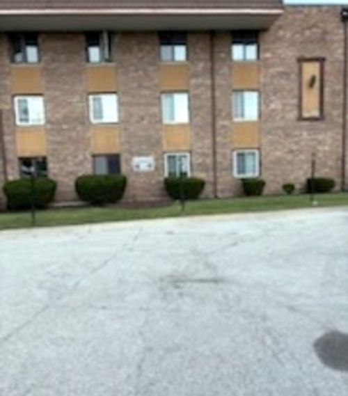 apt-3a-550 Michigan City Rd, Calumet City, IL, 60409-5131 | Card Image