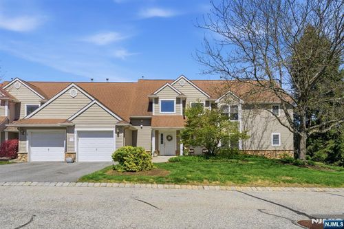 38 Bourne Cir, Hamburg, NJ, 07419-1290 | Card Image