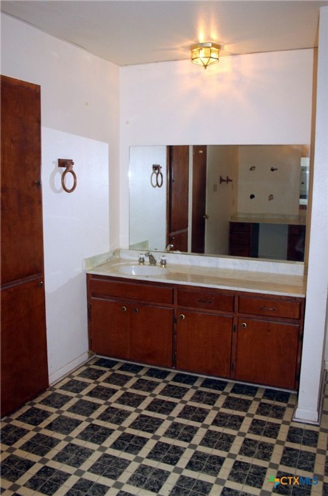 854 Pettytown Rd, Home with 3 bedrooms, 2 bathrooms and null parking in Red Rock TX | Image 25