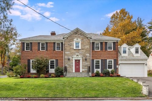 2 Hemlock Ct, Maplewood, NJ, 07040-2123 | Card Image