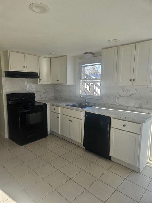 1-23 Sussex St, Saugus, MA, 01906-2864 | Card Image