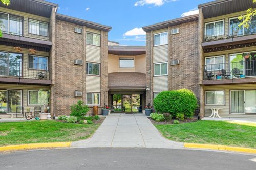 apt-308-3425 Golfview Dr, Eagan, MN, 55123-1276 | Card Image