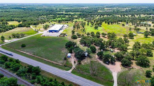 15521 Highway 90, Kingsbury, TX, 78638-2737 | Card Image